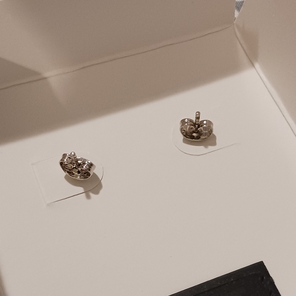 NWT! COACH EARRINGS AND MINI CHARM/PENDANT - Picture 12 of 13